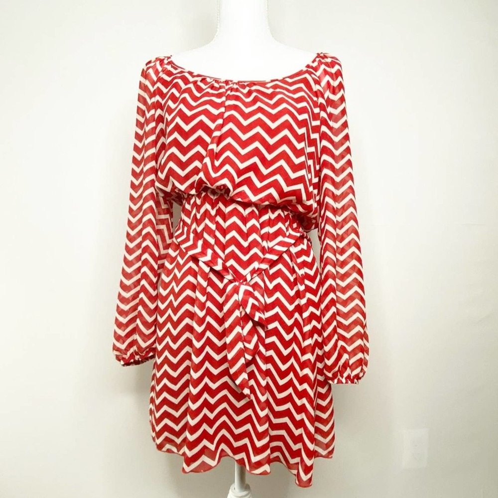 ACCIDENTALLY IN LOVE Chevron Long Sleeve Dress M